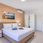 Modern & Cosy 2 Bedroom With Balcony Bsai1-1 *
