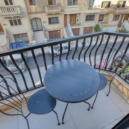 Modern & Cosy 2 Bedroom With Balcony Bsai1-1 Apartmán