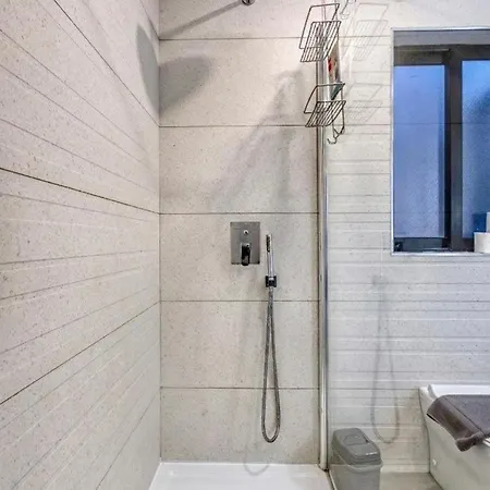 Modern & Cosy 2 Bedroom With Balcony Bsai1-1 公寓 *